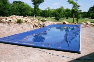 swimming pool covers in Lenexa, fairway, Kansas City, platte, Overland Park, Olathe, leawood, Lee’s summit