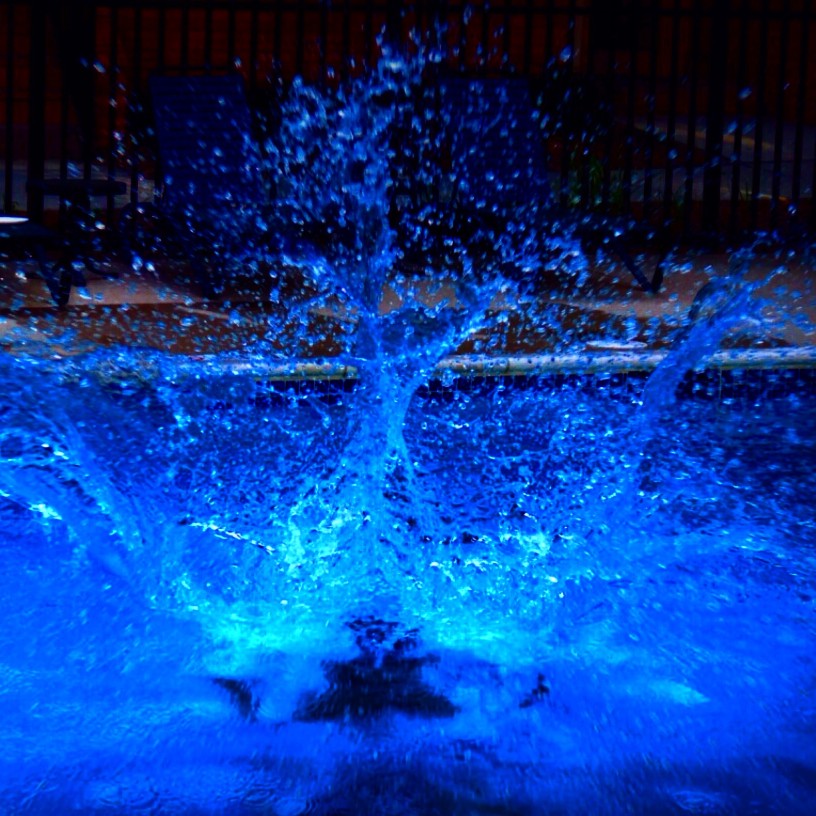 underwater pool lighting
