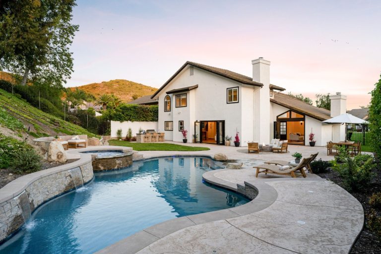 Freeform Fiberglass Pools