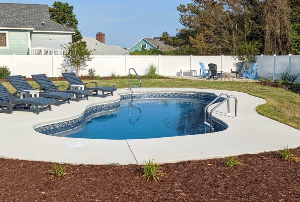 Bay Isle pool