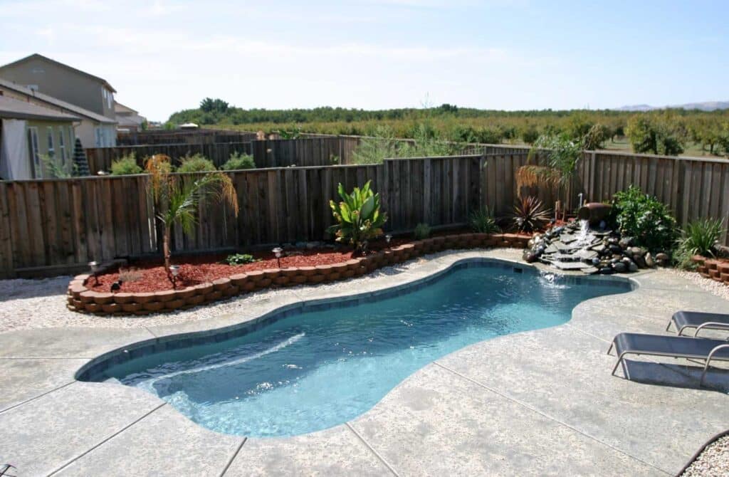 Cape Cod 12 pool
