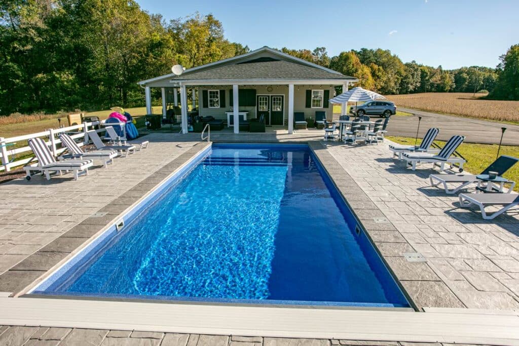 Corinthian 16 pool