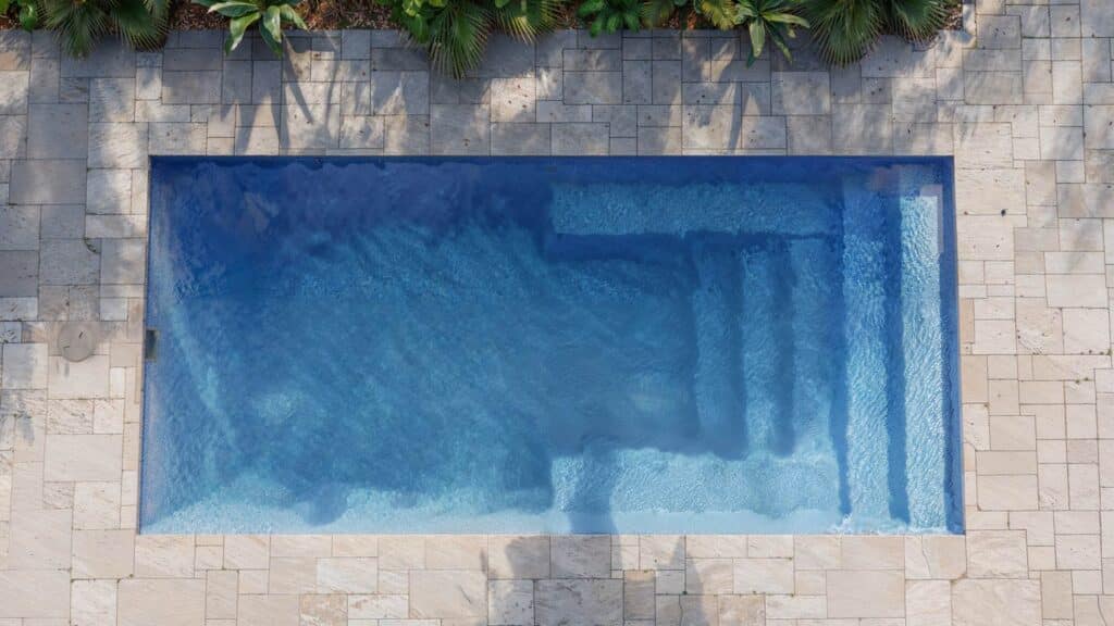 Milan 10.20 pool